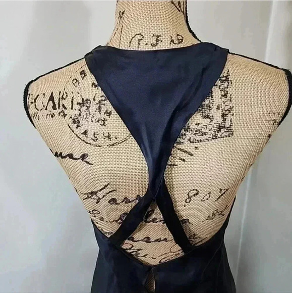 Victorias SECRET 100 % Silk Vintage BLACK ROSE Chemise Slip Dress. - Picture 7 of 10